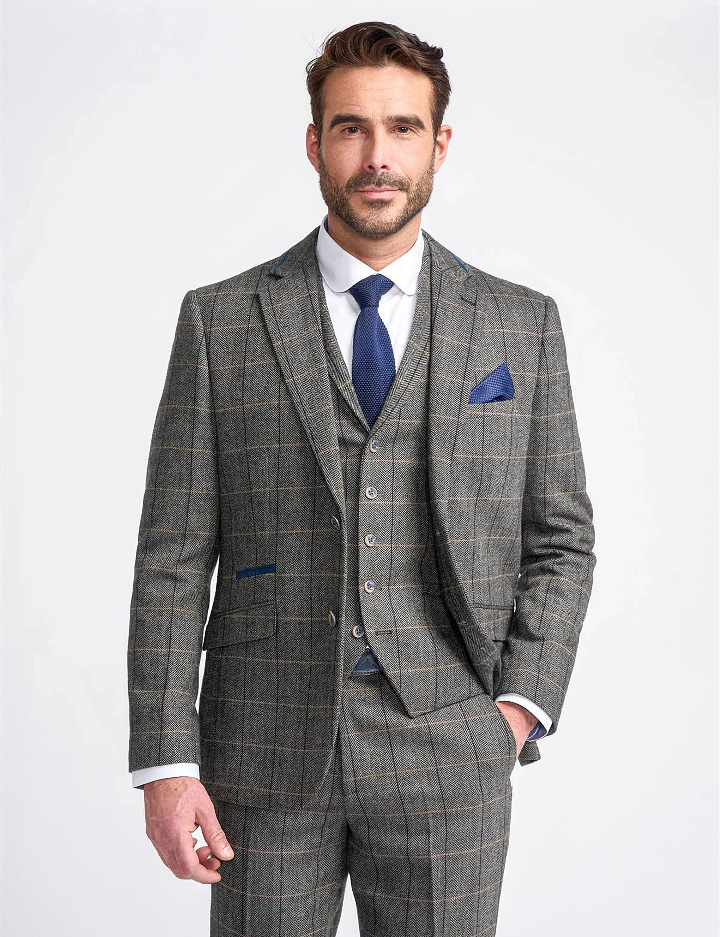Albert's Grey Tweed Blazer: Classic Check, Effortless Style. A touch of English elegance.